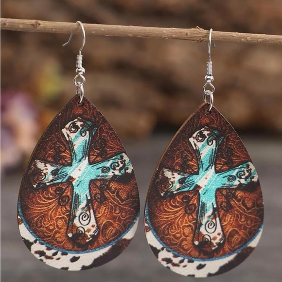 New country Wooden Cross Pattern Earrings - Picture 1 of 4